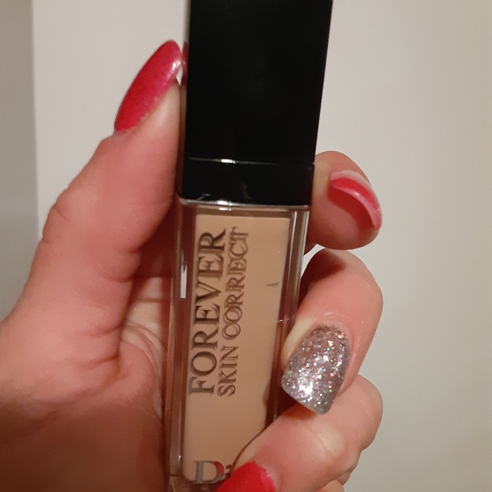 Correcting concealer